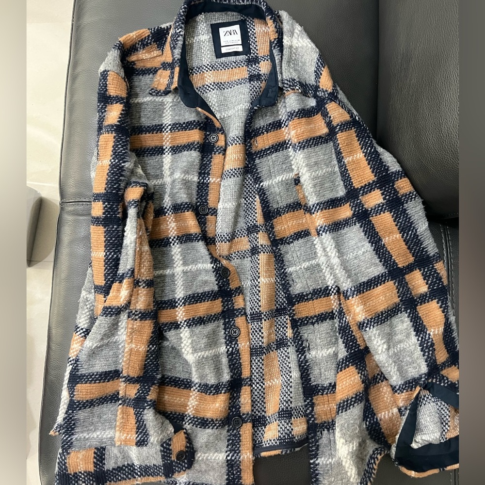 ZARA FLANNEL SHIRT JACKET SIZE MEDIUM
